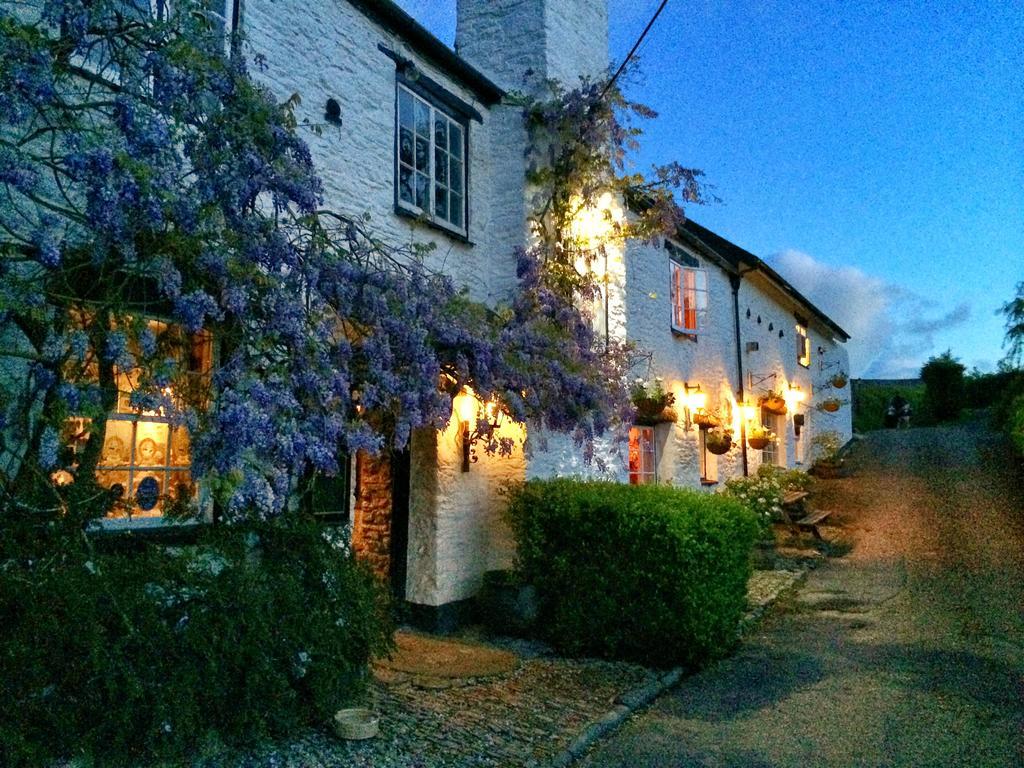 Old Church House Inn Newton Abbot Exterior photo